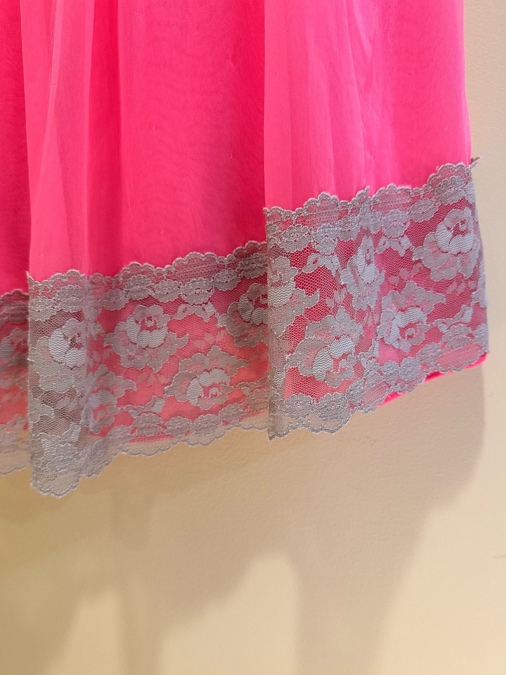 VTG 1960s Chic Lingerie Neon Pink Chiffon Lace Babydoll Lingerie Top Flower L - Picture 8 of 15